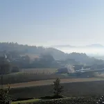 Haus Sonberg Mit Garten, Pool, Fasssauna, Semi Detached House With Garden 도이치란즈베르그