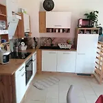 Haus Sonberg Mit Garten, Pool, Fasssauna, Semi Detached House With Garden 아파트