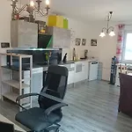 Haus Sonberg Mit Garten, Pool, Fasssauna, Semi Detached House With Garden * 도이치란즈베르그