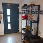 Haus Sonberg Mit Garten, Pool, Fasssauna, Semi Detached House With Garden 아파트 *