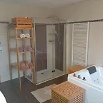 Haus Sonberg Mit Garten, Pool, Fasssauna, Semi Detached House With Garden 아파트 도이치란즈베르그