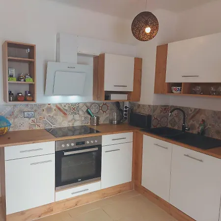 アパート Haus Sonberg Mit Garten, Pool, Fasssauna, Semi Detached House With Garden ドイチュランツベルク