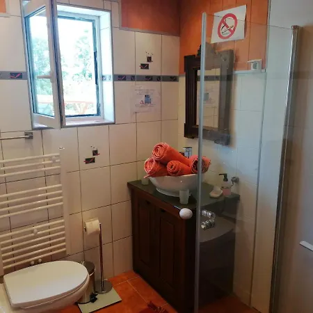 Apartamento Haus Sonberg Mit Garten, Pool, Fasssauna, Semi Detached House With Garden