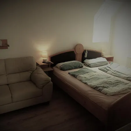 Haus Sonberg Mit Garten, Pool, Fasssauna, Semi Detached House With Garden 公寓 *