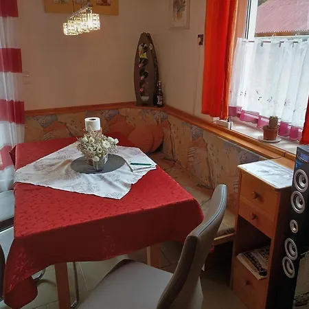 Apartamento Haus Sonberg Mit Garten, Pool, Fasssauna, Semi Detached House With Garden *