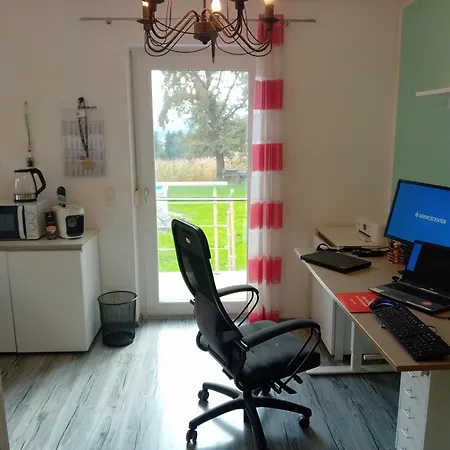 Haus Sonberg Mit Garten, Pool, Fasssauna, Semi Detached House With Garden ドイチュランツベルク