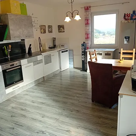 Haus Sonberg Mit Garten, Pool, Fasssauna, Semi Detached House With Garden * ドイチュランツベルク