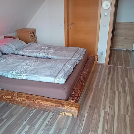 Haus Sonberg Mit Garten, Pool, Fasssauna, Semi Detached House With Garden 德意志兰茨贝格