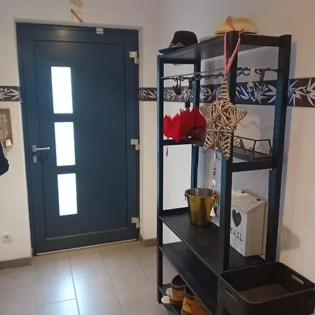 Haus Sonberg Mit Garten, Pool, Fasssauna, Semi Detached House With Garden 公寓 *