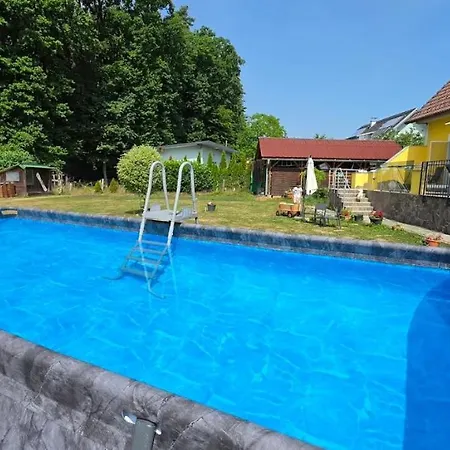 Haus Sonberg Mit Garten, Pool, Fasssauna, Semi Detached House With Garden Apartamento