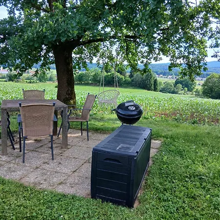 Haus Sonberg Mit Garten, Pool, Fasssauna, Semi Detached House With Garden Apartamento Deutschlandsberg