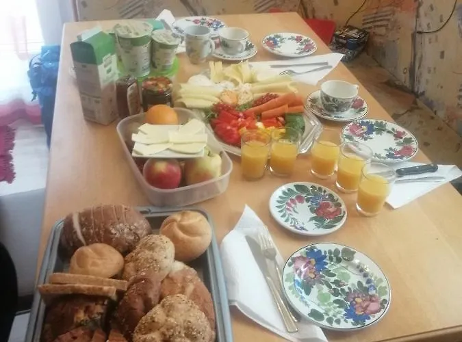 Haus Sonberg Mit Garten, Pool, Fasssauna, Semi Detached House With Garden *