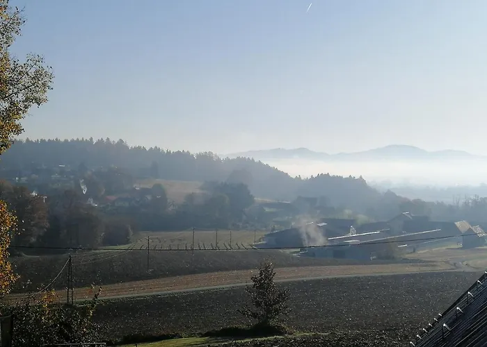 Haus Sonberg Mit Garten, Pool, Fasssauna, Semi Detached House With Garden Deutschlandsberg