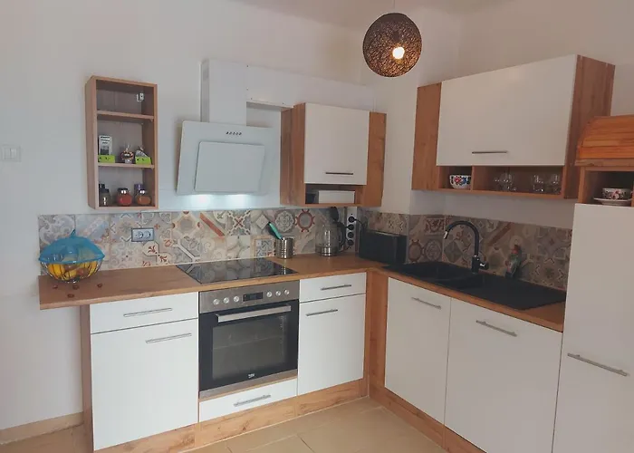 Appartement Haus Sonberg Mit Garten, Pool, Fasssauna, Semi Detached House With Garden Deutschlandsberg