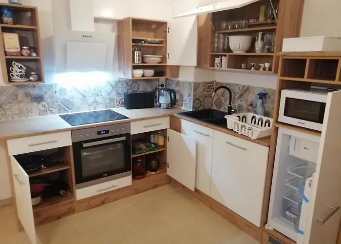 Haus Sonberg Mit Garten, Pool, Fasssauna, Semi Detached House With Garden *