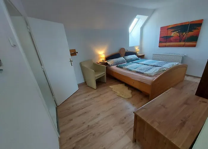 Haus Sonberg Mit Garten, Pool, Fasssauna, Semi Detached House With Garden Deutschlandsberg