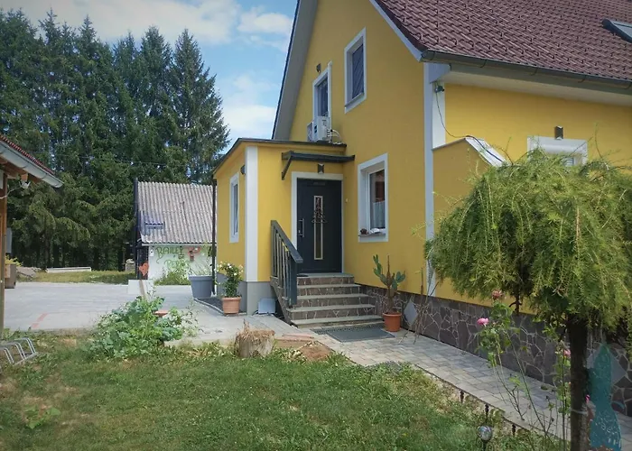 Haus Sonberg Mit Garten, Pool, Fasssauna, Semi Detached House With Garden *