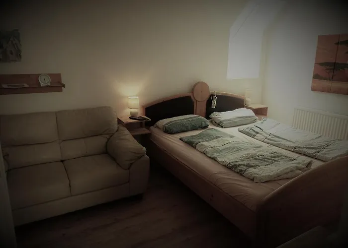 Haus Sonberg Mit Garten, Pool, Fasssauna, Semi Detached House With Garden דירה *