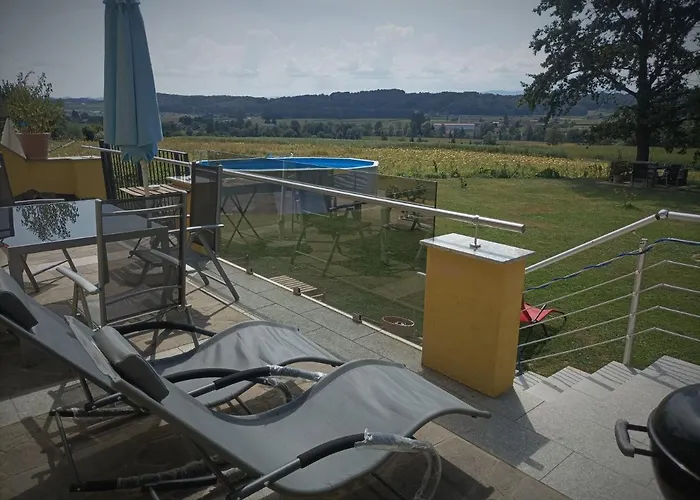 Haus Sonberg Mit Garten, Pool, Fasssauna, Semi Detached House With Garden * Deutschlandsberg