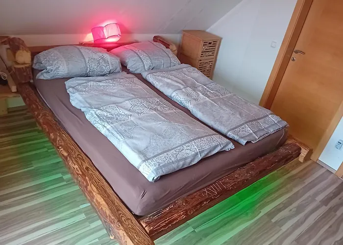 Haus Sonberg Mit Garten, Pool, Fasssauna, Semi Detached House With Garden דירה *